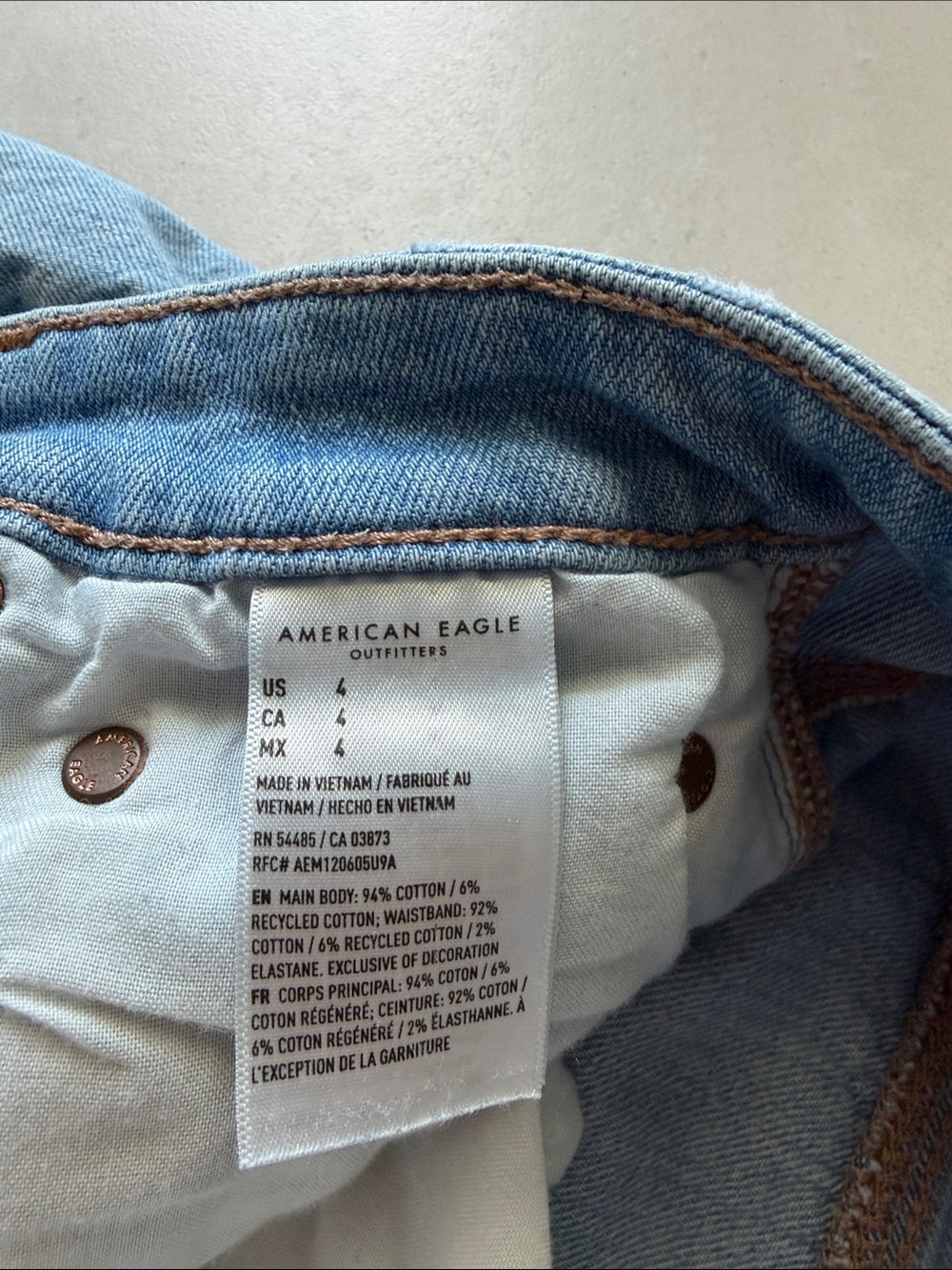 Embroidered Denim Women's Mom Shorts & High-Waisted 90s Boyfriend Short - Picture 13 of 14